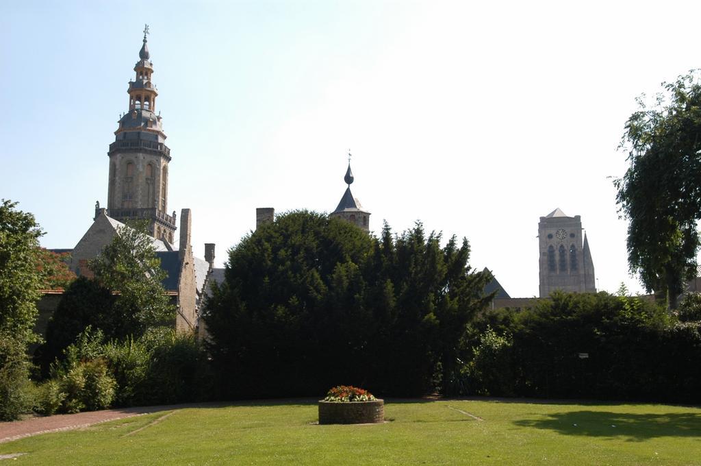 Hotel Croonhof Veurne Buitenkant foto