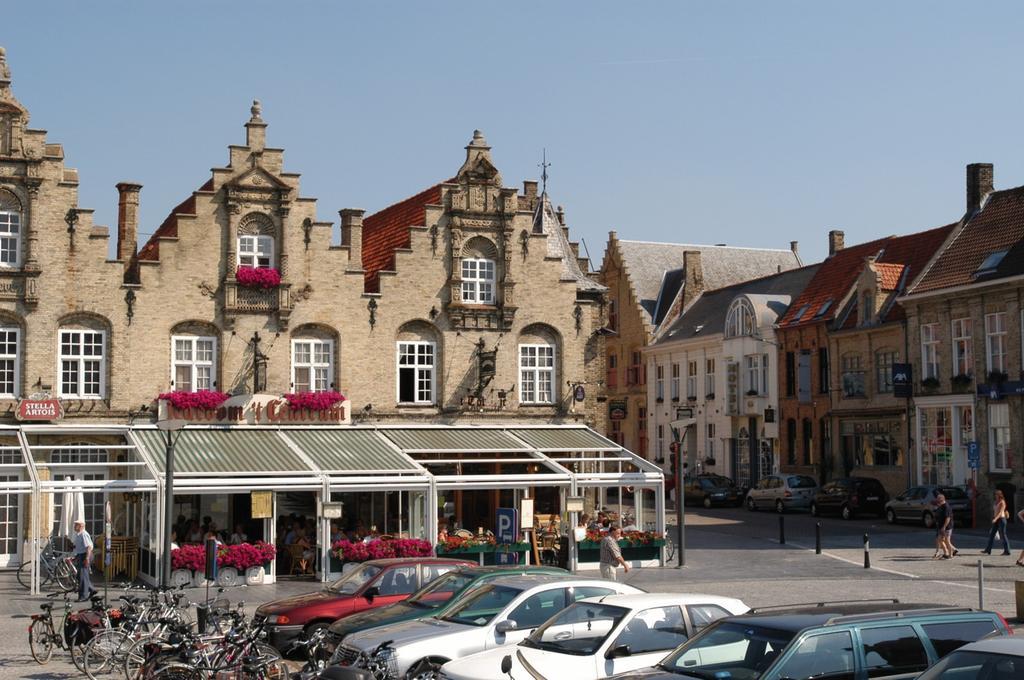 Hotel Croonhof Veurne Buitenkant foto