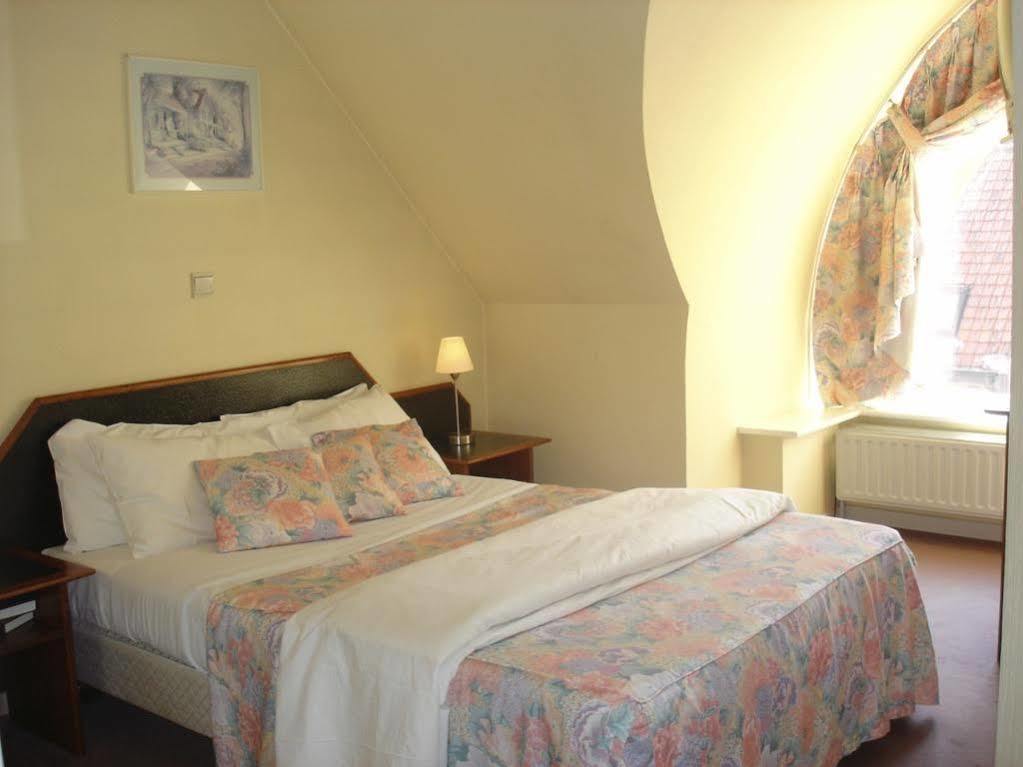 Hotel Croonhof Veurne Buitenkant foto
